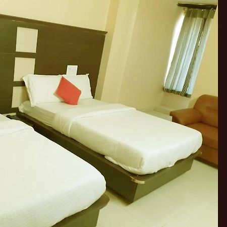 Mancherāl Vishnu Residency Mancherial מראה חיצוני תמונה
